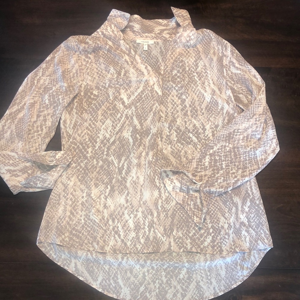 Cute snake skin tunic!